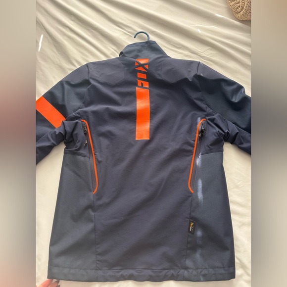 Fox jacket or windbreaker - Picture 4 of 6